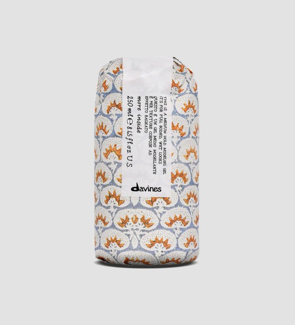 MI MEDIUM HOLD MODELLING GEL 250 ML.