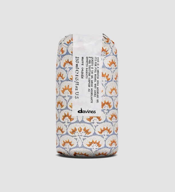 MI MEDIUM HOLD MODELLING GEL 250 ML.